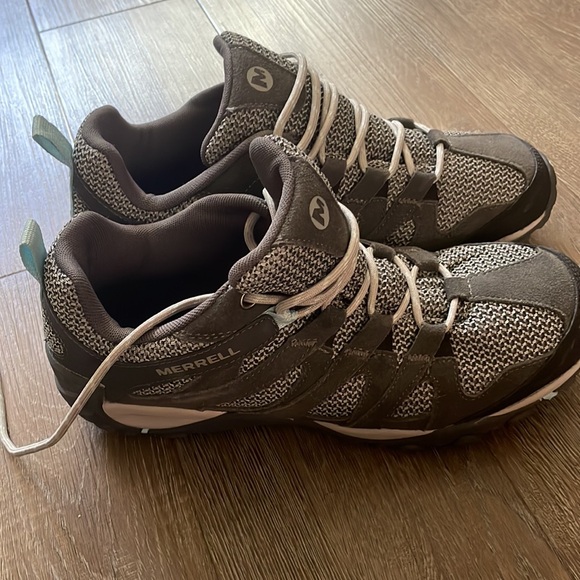 Brand new Merrell Women's Alverstone Hiking Shoe size 11 Womans color st… - Picture 10 of 10